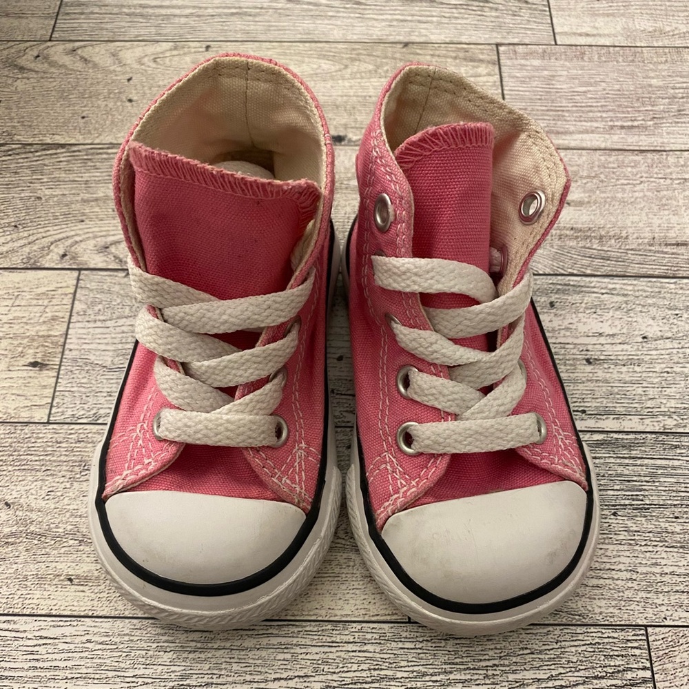 Converse Chuck Taylor All-Star - Size 4